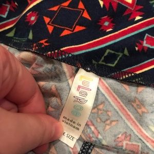 LuLaRoe Pants - 4/$25 Lularoe | aztec print soft one size leggings LuLaRoe Pants - 4/$25 Lularoe | aztec print soft one size leggings